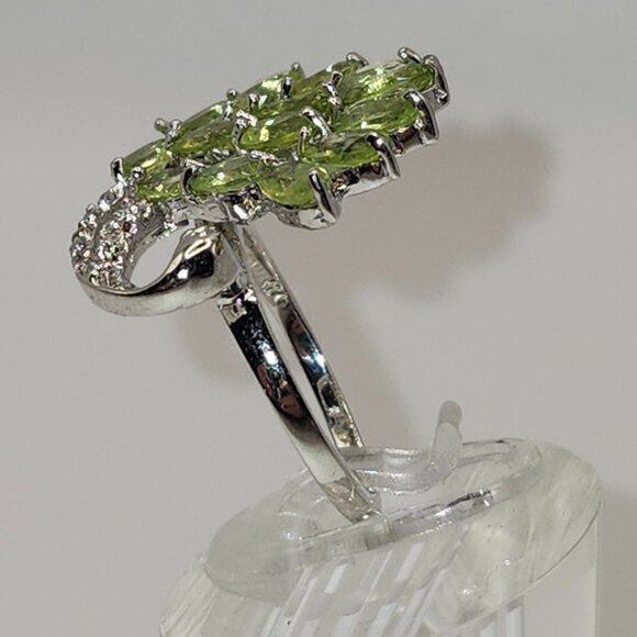 .925 Sterling Silver Natural Peridot and Cubic Zirconia Ring Size 6 Value $655 - Picture 3 of 8